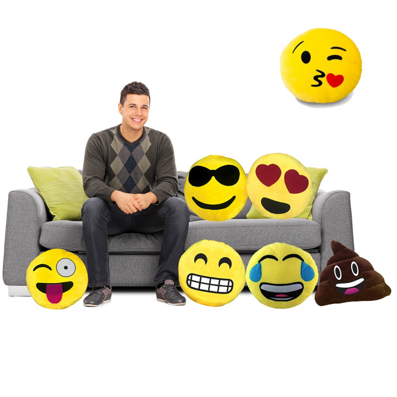 Coussin Emoji En Forme De Smiley Differents Modeles Sur Cadeaux Et Anniversaire Coussin Emoji En Forme De Smiley Differents Modeles Sur Cadeaux Et Anniversaire