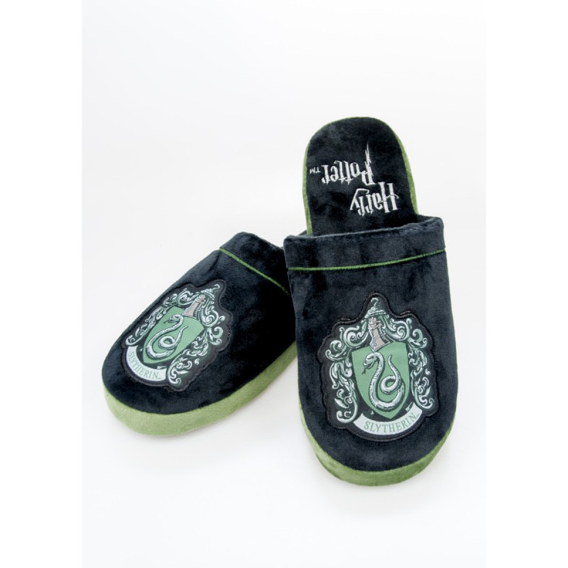 Chaussons originaux Harry Potter à l'effigie de Poudlard sur Cadeaux et  Anniversaire