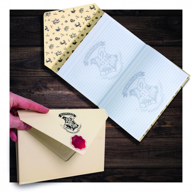 Carnet Harry Potter en forme d'enveloppe pour lettre Poudlard sur