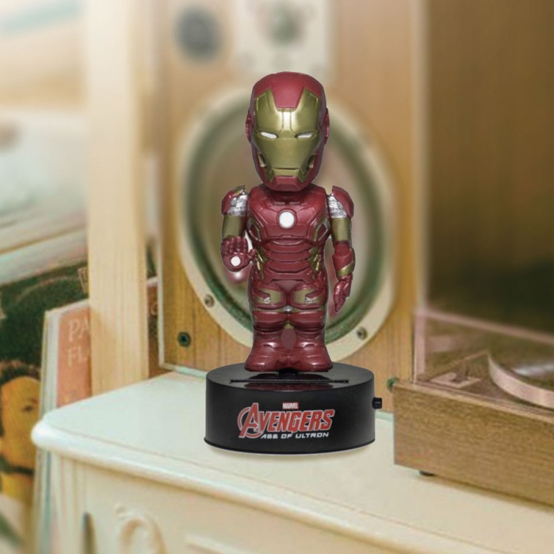 Figurine Marvel Iron Man Avec Corps Qui Bouge Tout Seul Sur Cadeaux Et Anniversaire