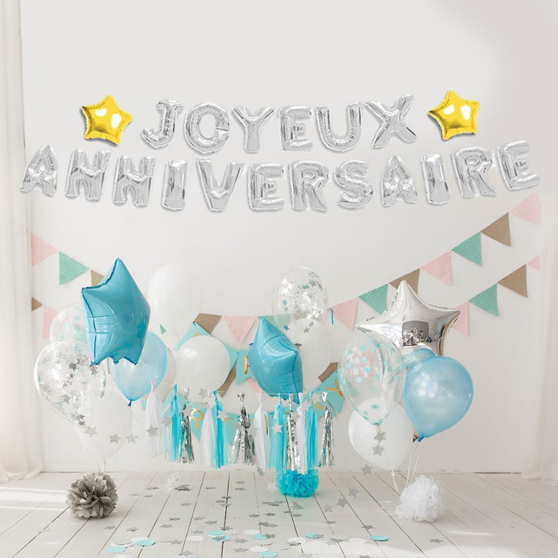 Ballons Anniversaire En Guirlande En Forme De Lettres Joyeux Anniversaire Sur Cadeaux Et Anniversaire