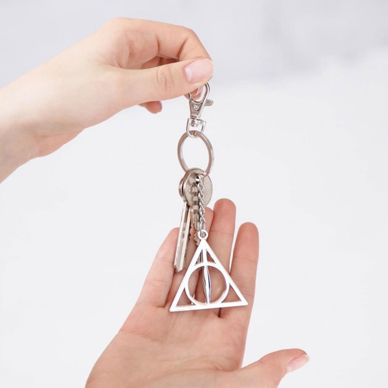 Porte-clés geek en métal les Reliques de la Mort Harry Potter sur