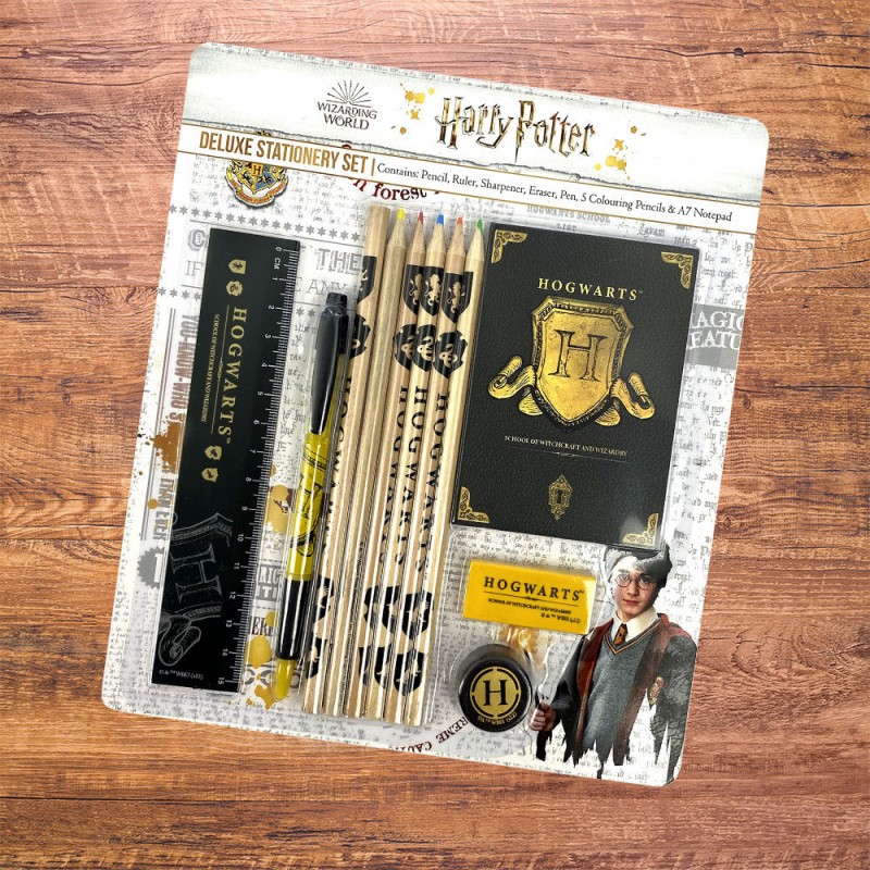 Set de Papeterie Harry Potter Deluxe Poudlard sur Cadeaux et Anniversaire