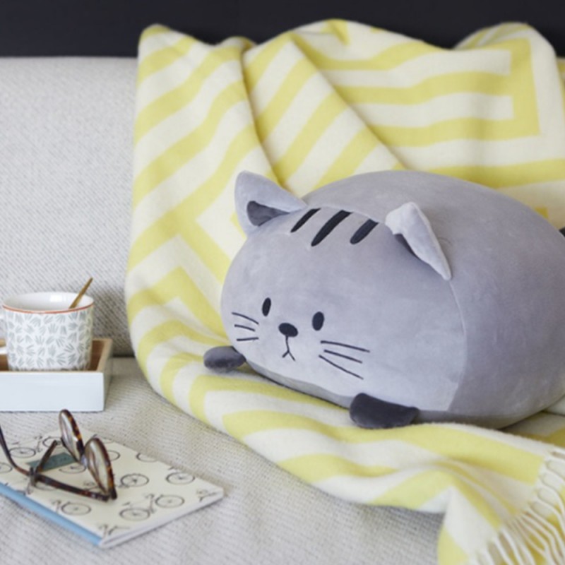 Coussin Chat Kitty Moelleux sur Cadeaux et Anniversaire