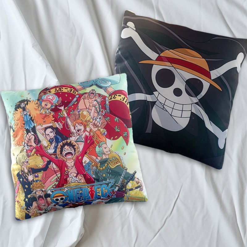 Coussin One Piece Personnages / Pirate sur Cadeaux et Anniversaire